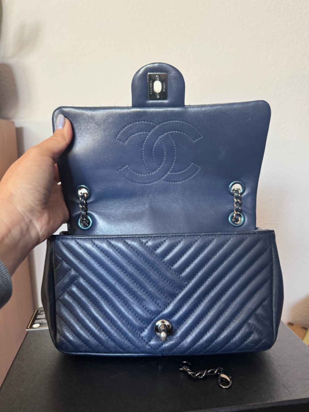 Chanel Small CC Flap Chevron Navy Blue Lambskin Ruthenium Hardware - Picture 5 of 11